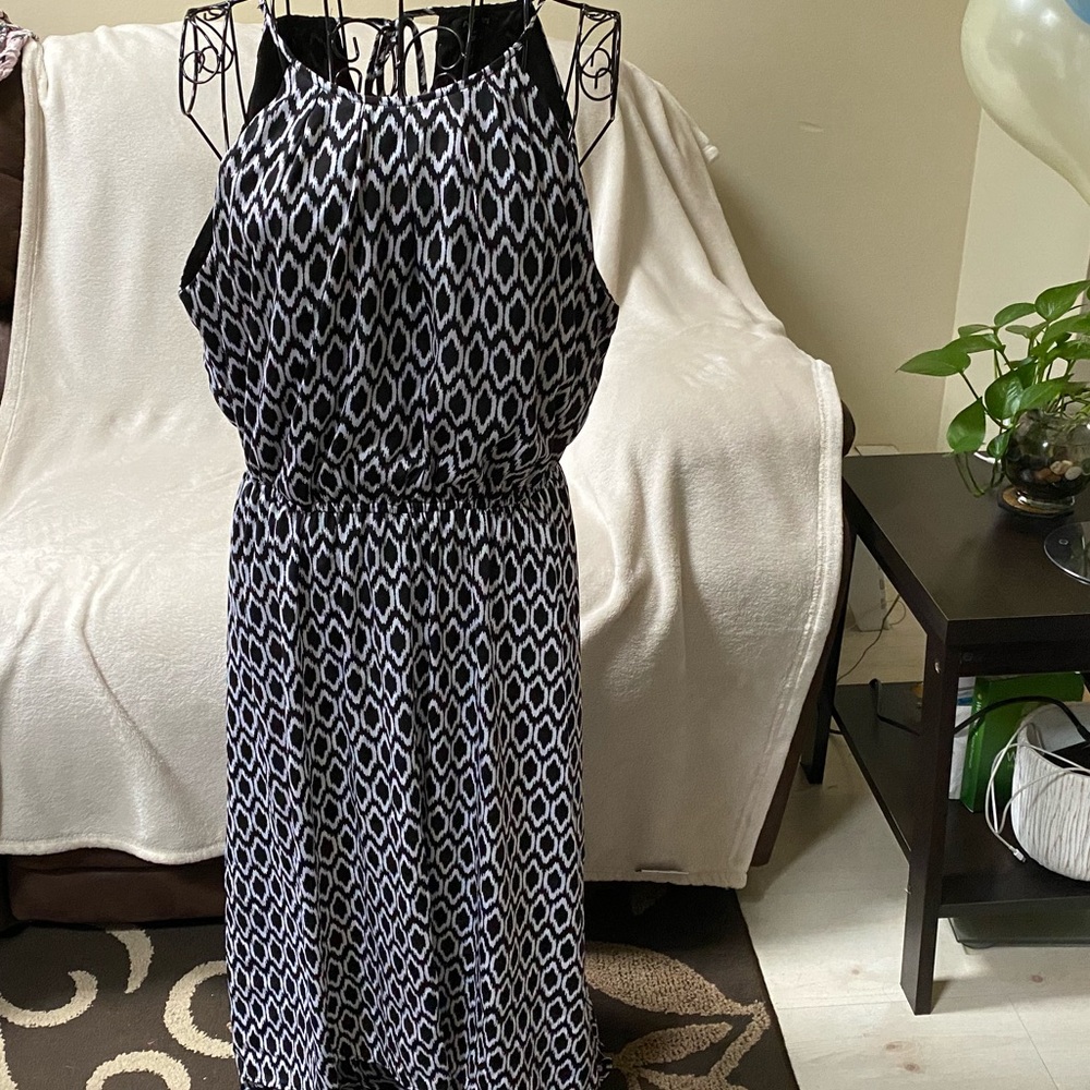 Apt 9 black and white dress with tie in back